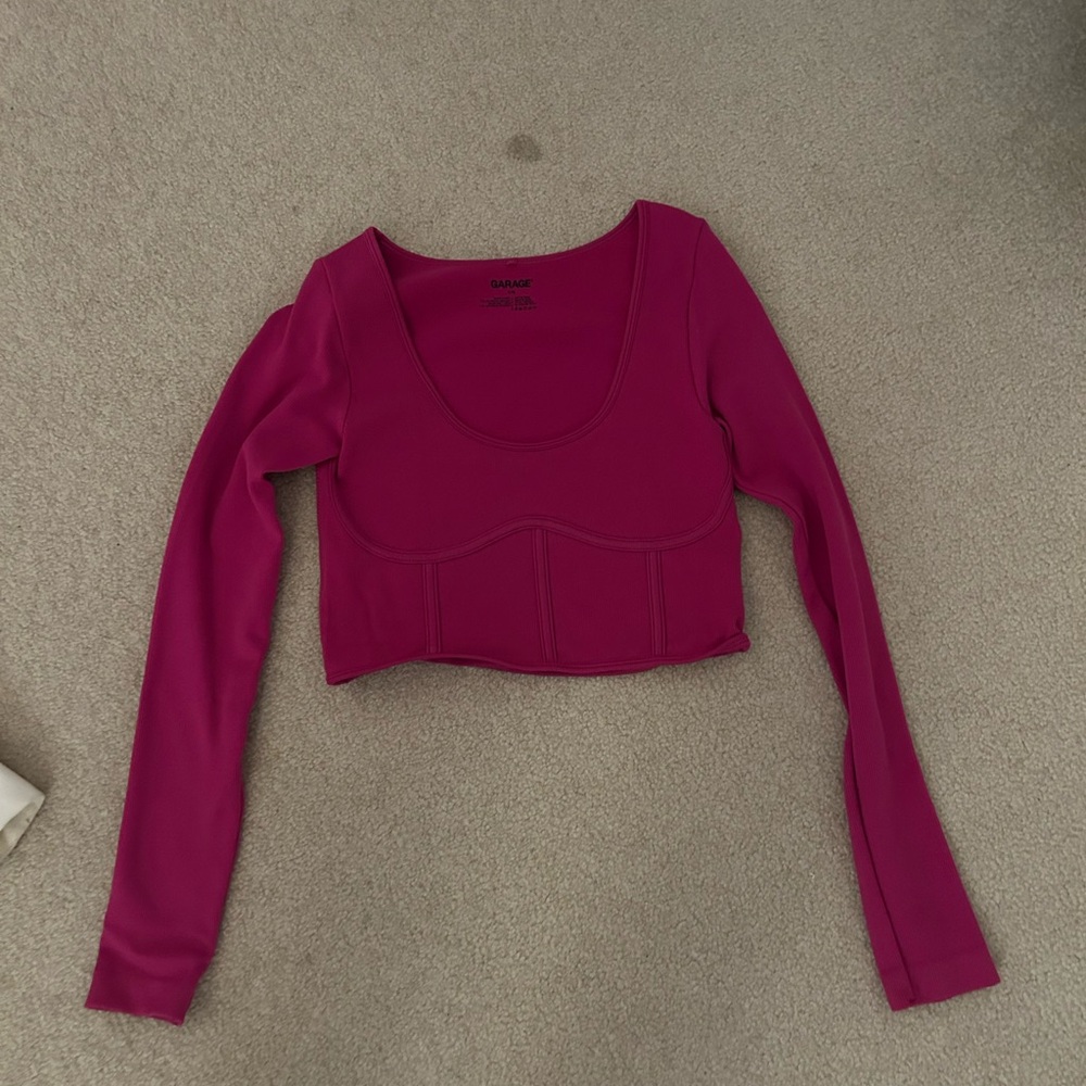 Garage longsleeve top